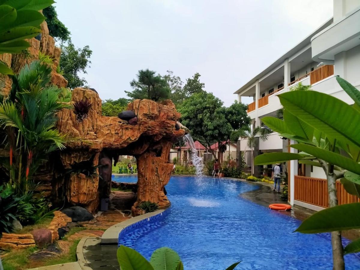 Long Beach Hotel Pangandaran Eksteriør billede