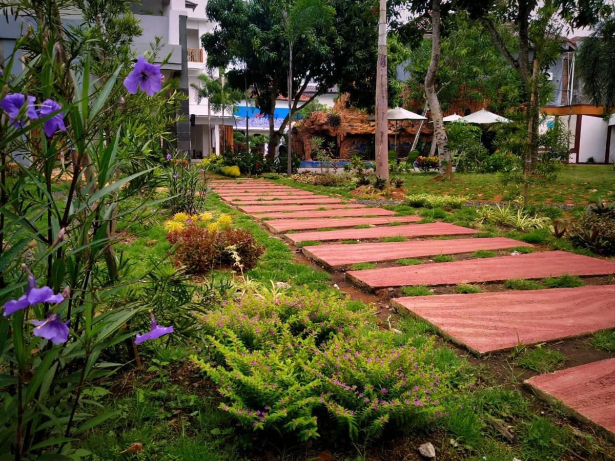 Long Beach Hotel Pangandaran Eksteriør billede
